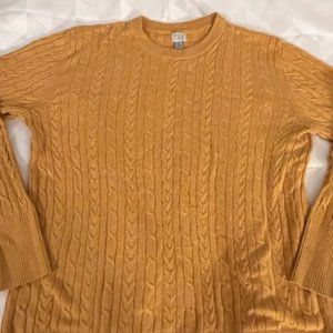 Mustard, crewneck pullover sweater